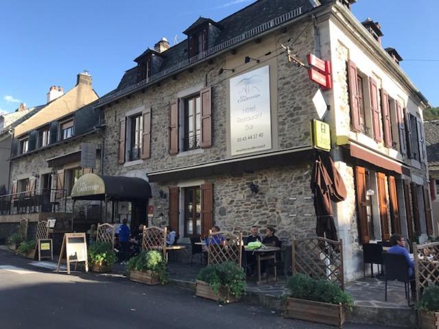 Logis Hotel-Restaurant Les Coudercous Saint-Chély-dʼAubrac Buitenkant foto