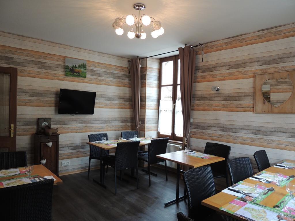 Logis Hotel-Restaurant Les Coudercous Saint-Chély-dʼAubrac Buitenkant foto