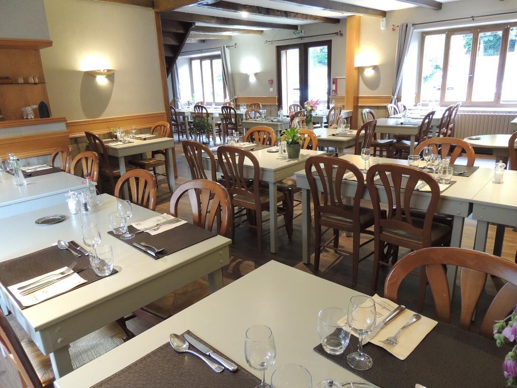 Logis Hotel-Restaurant Les Coudercous Saint-Chély-dʼAubrac Buitenkant foto