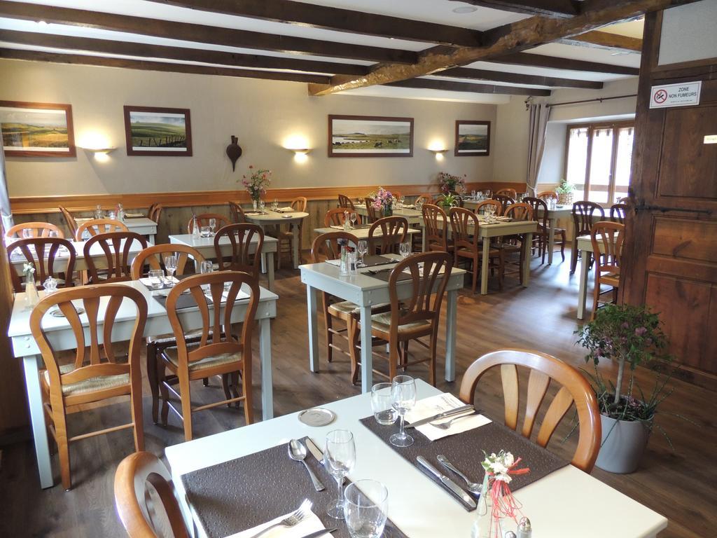 Logis Hotel-Restaurant Les Coudercous Saint-Chély-dʼAubrac Buitenkant foto